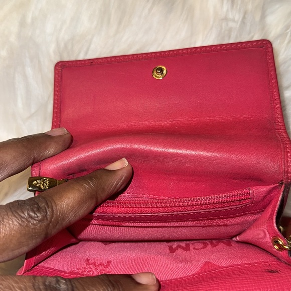 Authentic MCM Pink Leather Studded Logo Motifs Trifold Wallet with keychain GUC - Picture 12 of 17